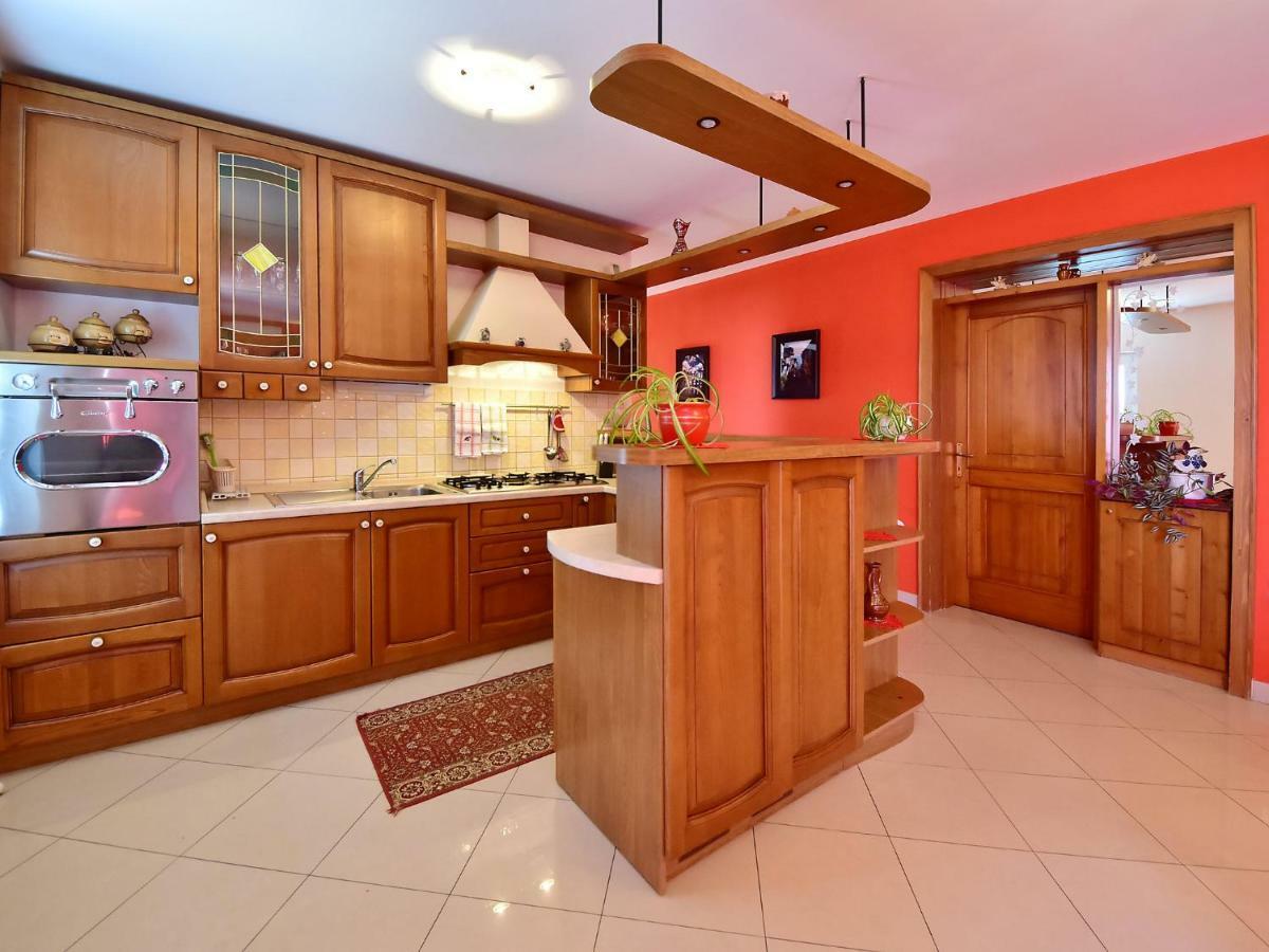 Apartment Laurus-2 By Interhome Lovran Εξωτερικό φωτογραφία